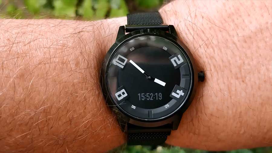 Внешний вид на руке Lenovo Watch X