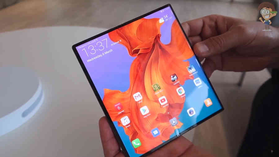 гибкий смартфон Huawei