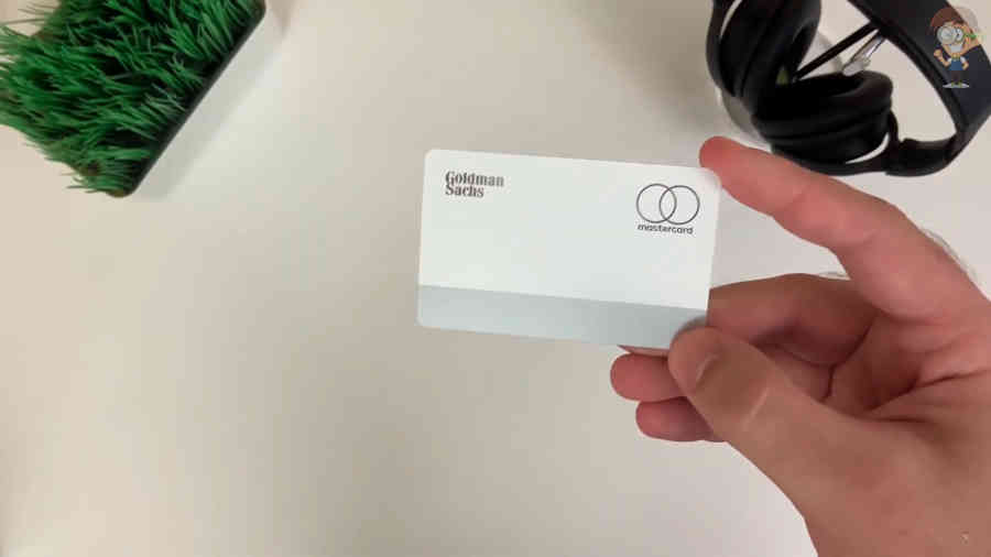 Банковская карта Apple Card