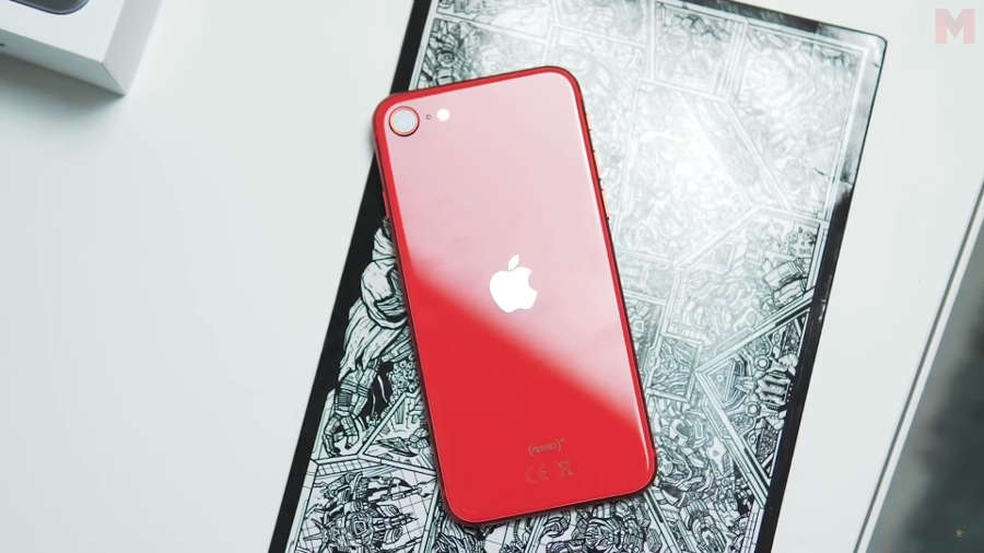 Apple намеренно замедляет работу бюджетных iPhone SE 